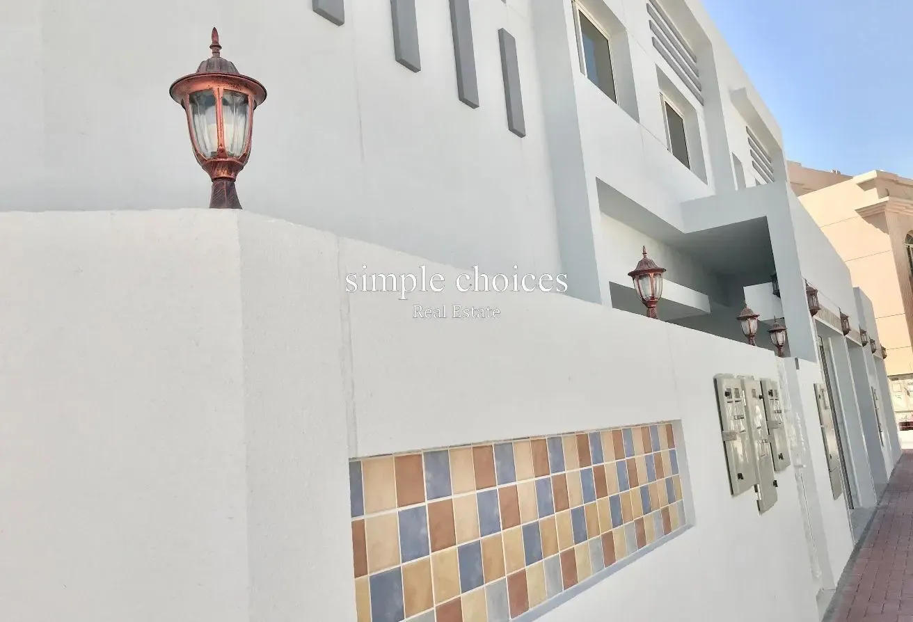 3 Bed Villa / Prime location/ 1 Covered Parking