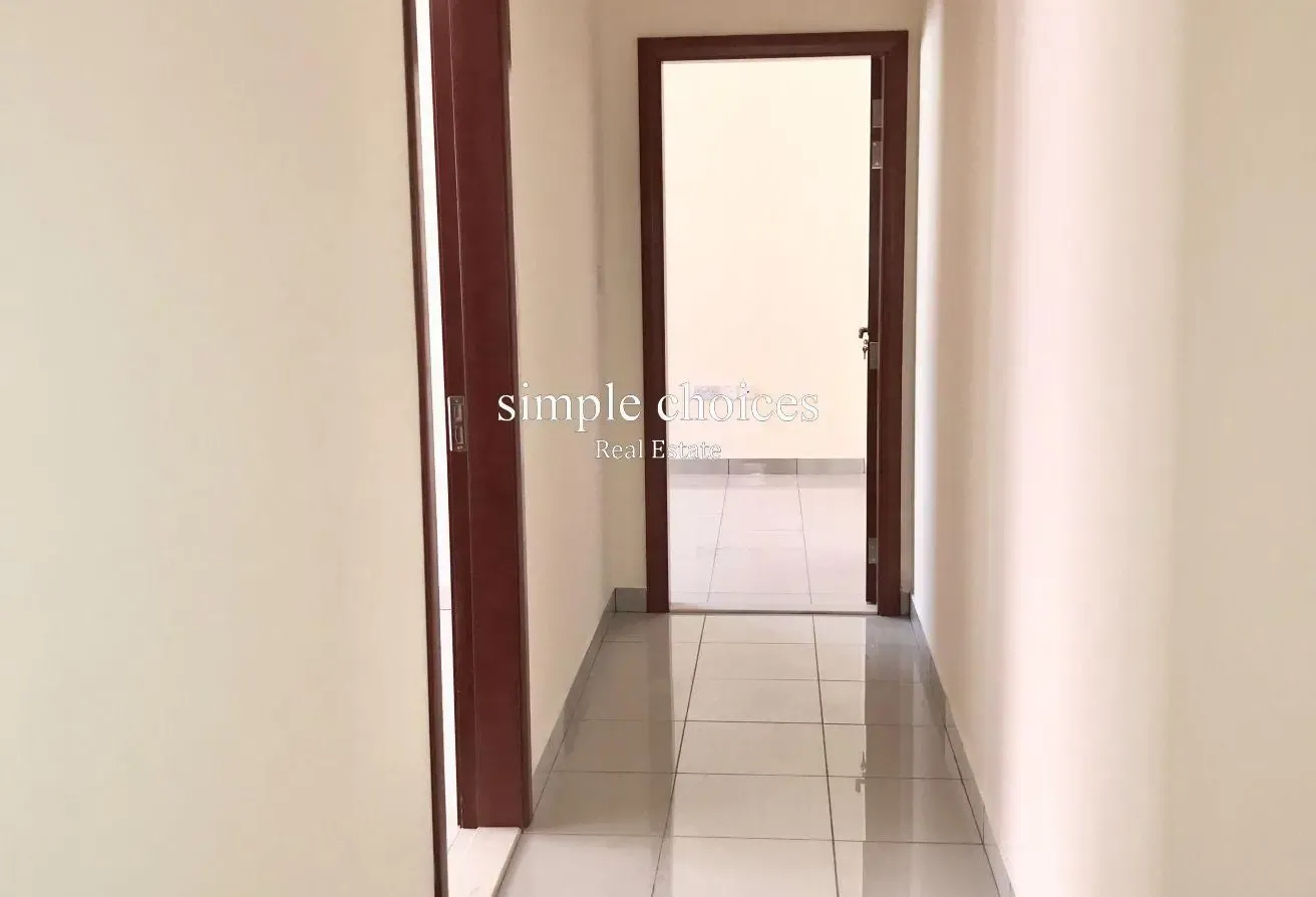 3 Bed Villa / Prime location/ 1 Covered Parking