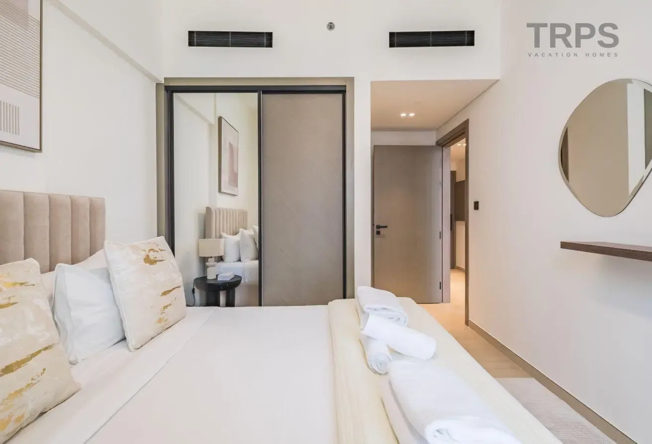 Designer 1BR | Fully Furnished | Great Amenities