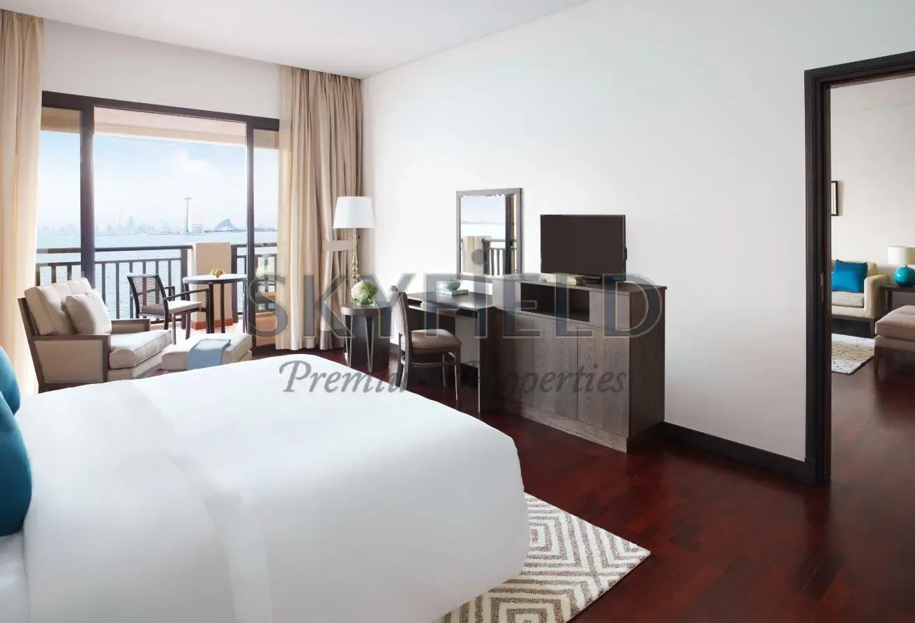 1 BR Hotel Apartment in Royal Amwaj Residences North