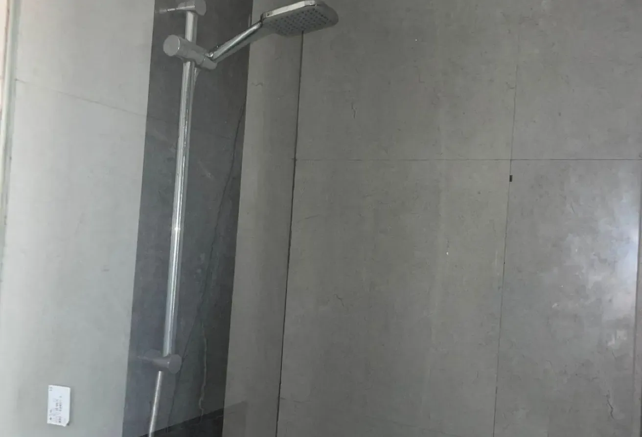 Spacious 2bhk near metro with modern style