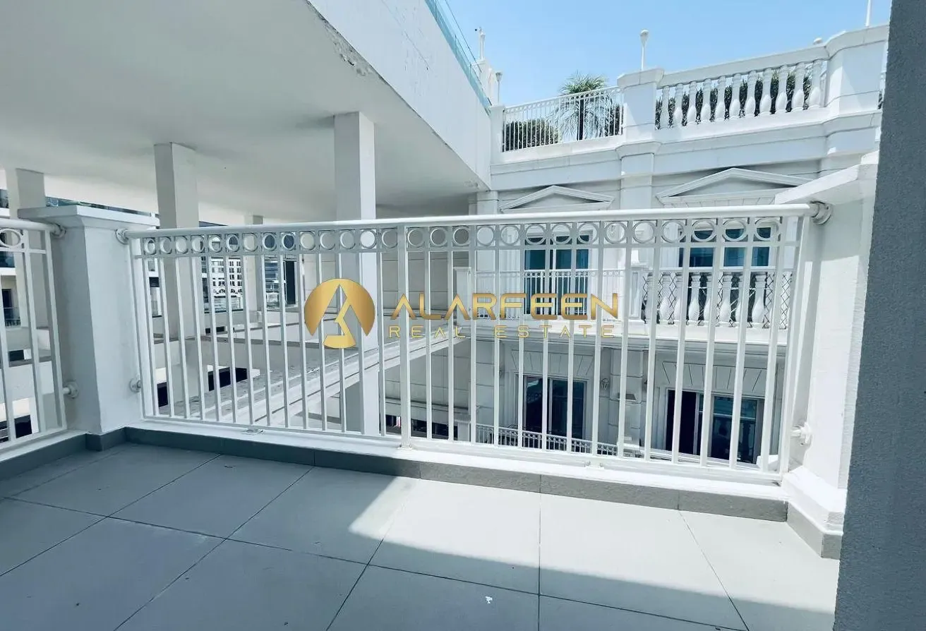 Spacious| Studio | Fully Fitted Kitchen|Grab Now
