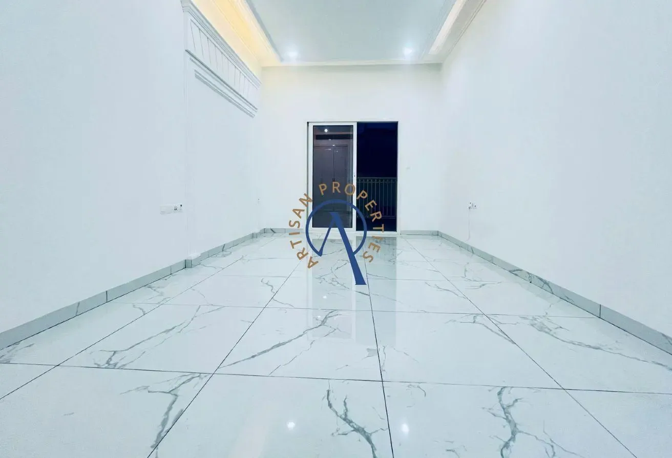 SPACIOUS | PRIME LOCATION | VACANT