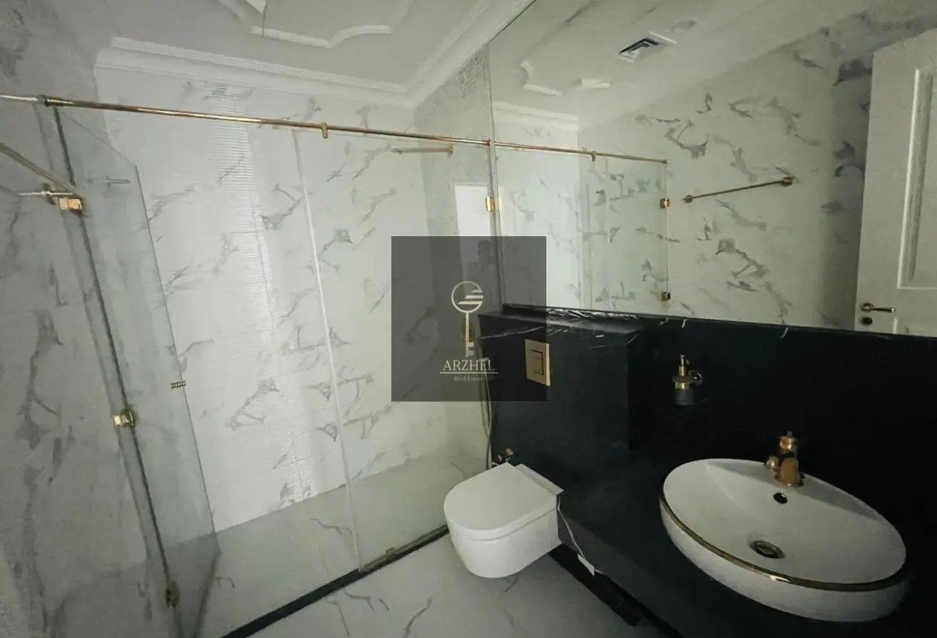 Best Deal | Unfurnished Apartment