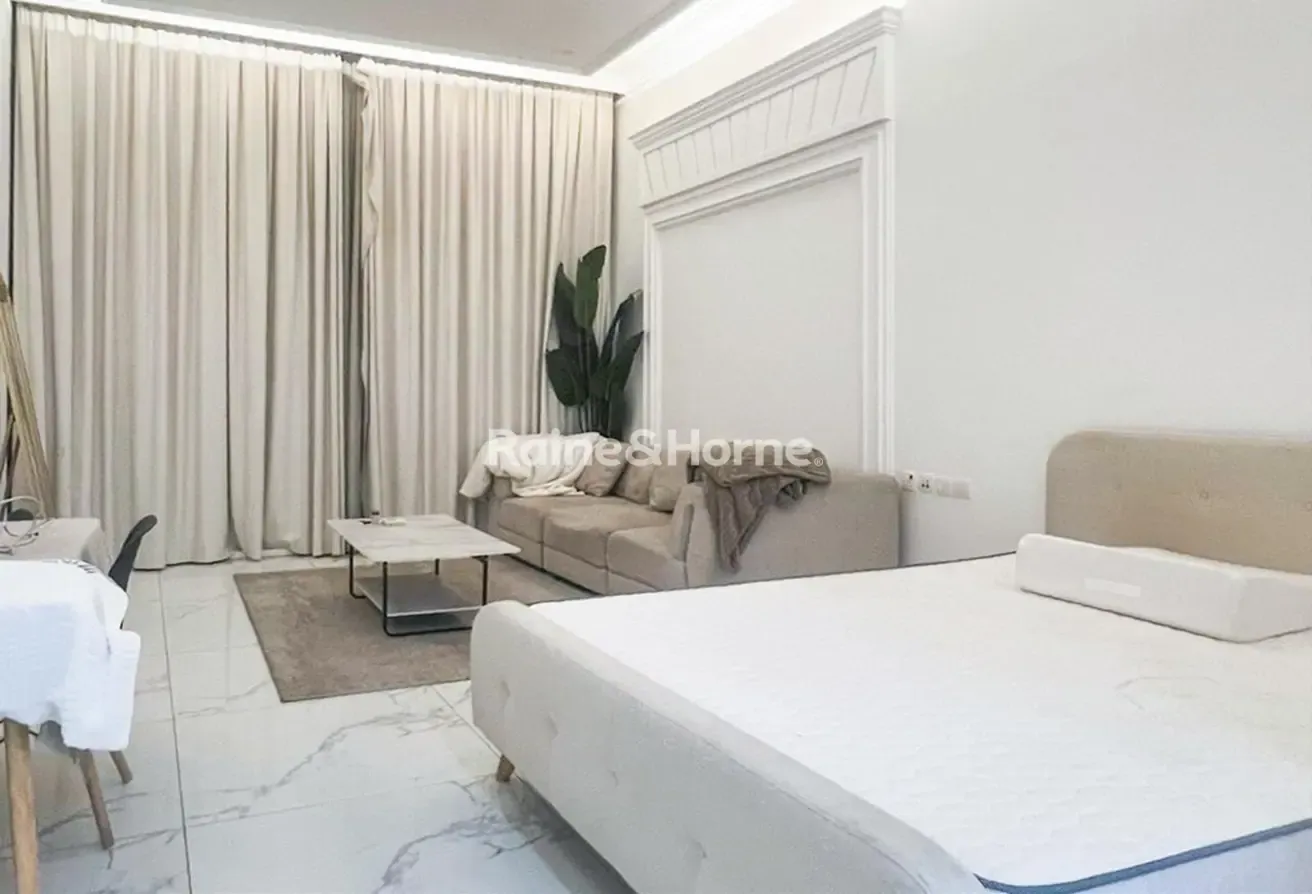Furnished Studio I Move In Ready I Spacious