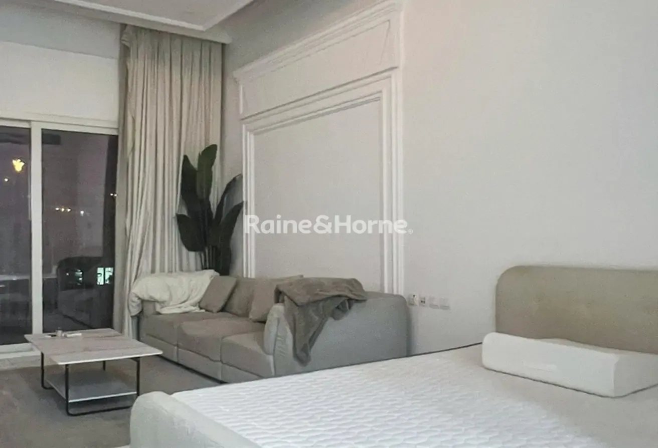 Furnished Studio I Move In Ready I Spacious