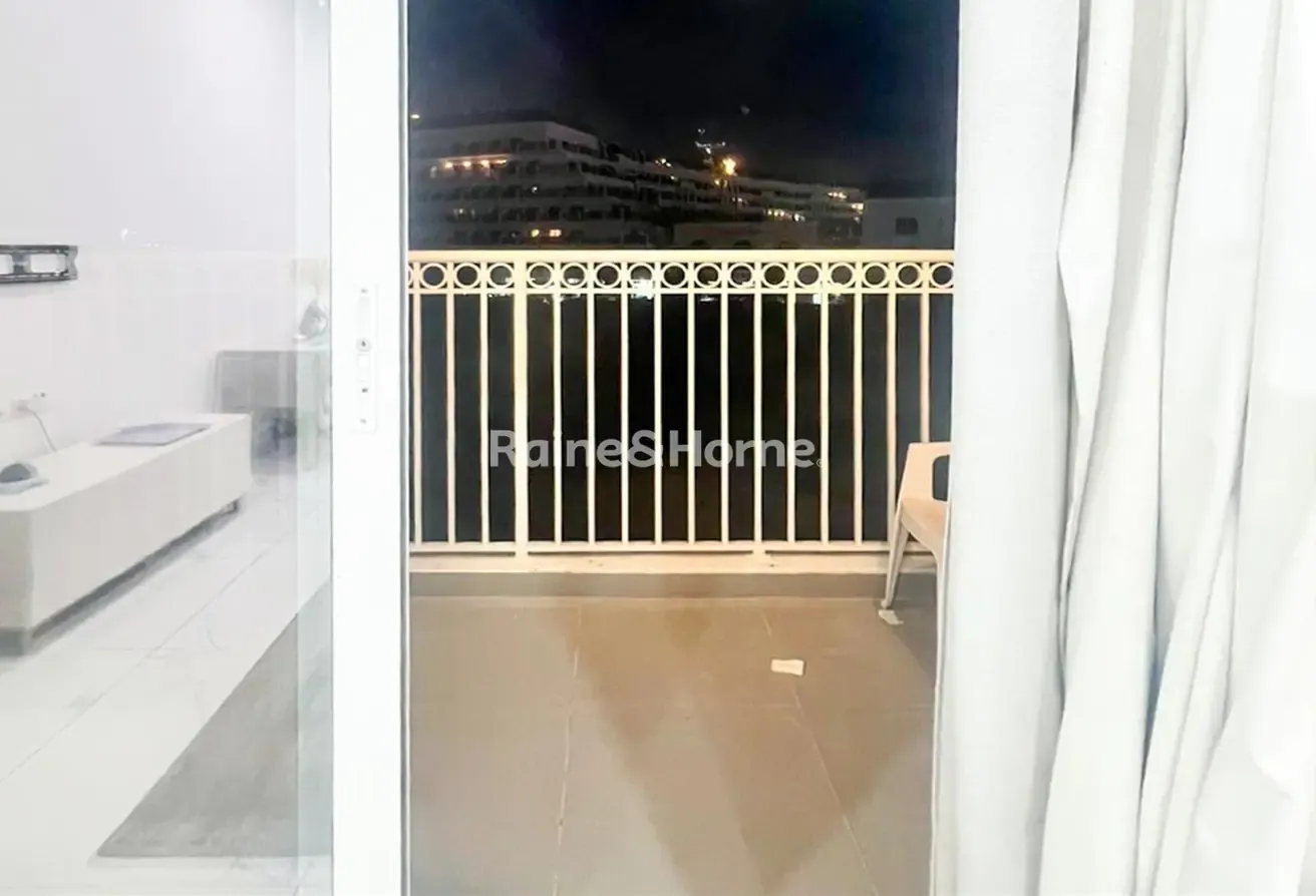 Furnished Studio I Move In Ready I Spacious