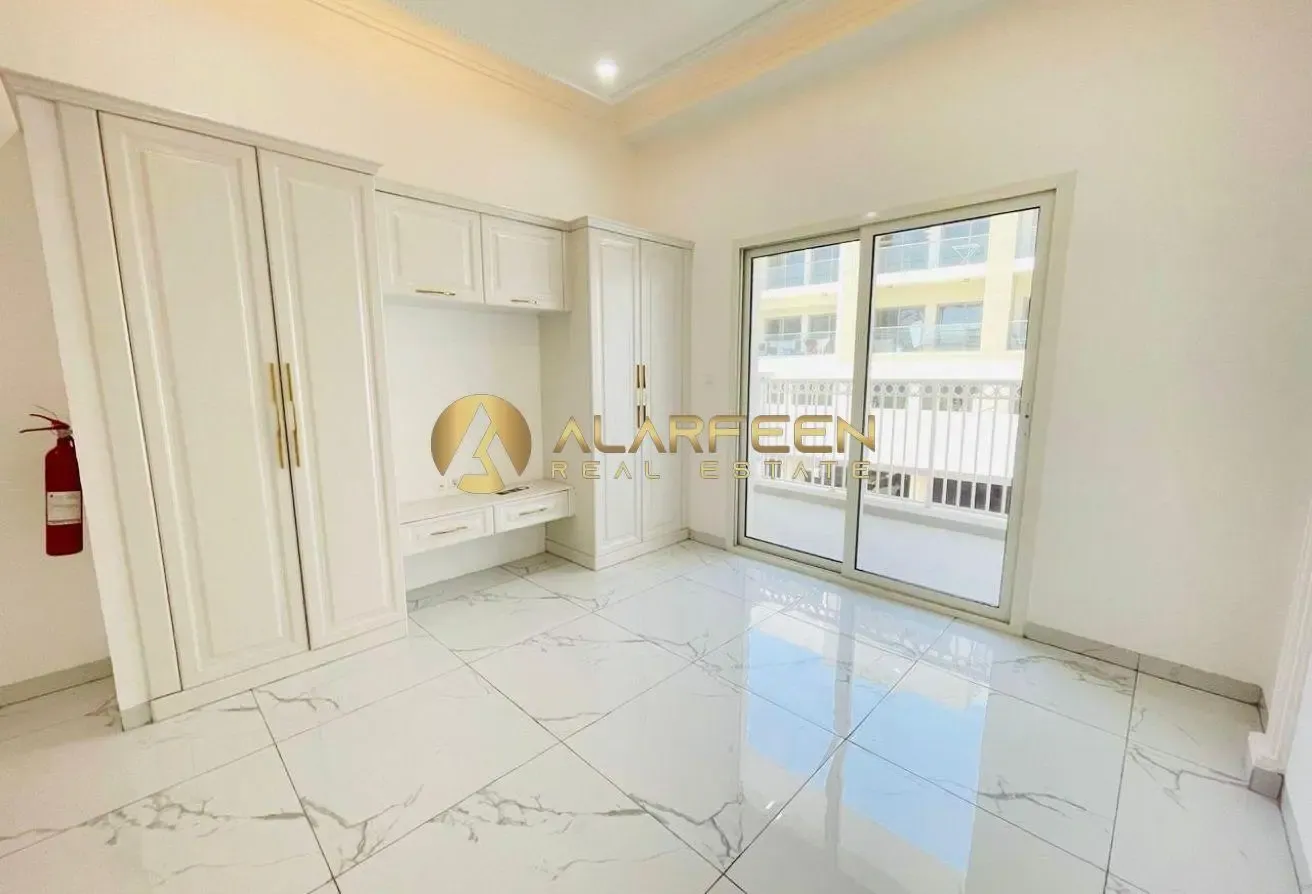 L-Shape Kitchen | Vacant | Call Now