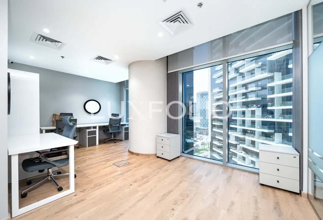 Luxury Fitted And Furnished | Vacant | Spacious