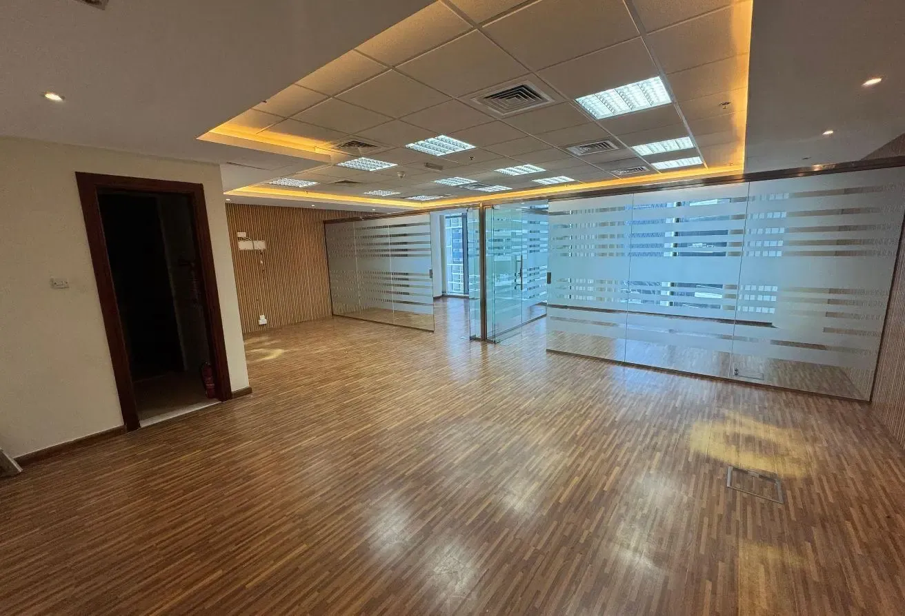 LUXURY | PARTITIONS | CANAL VIEW