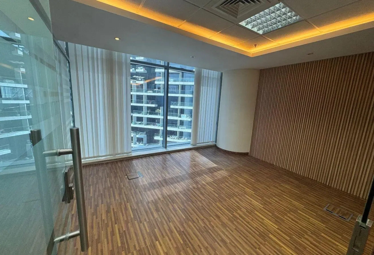 LUXURY | PARTITIONS | CANAL VIEW