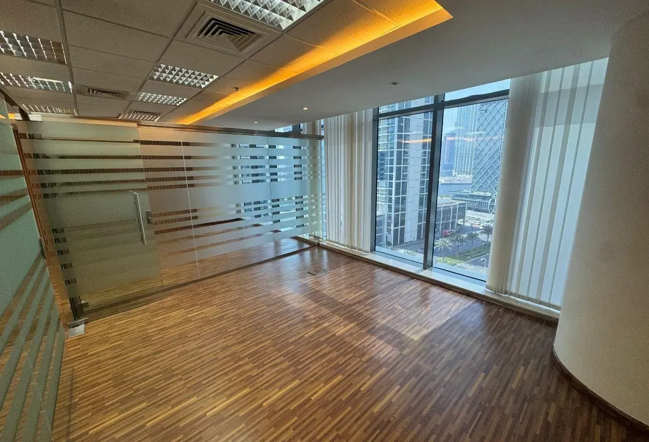 LUXURY | PARTITIONS | CANAL VIEW