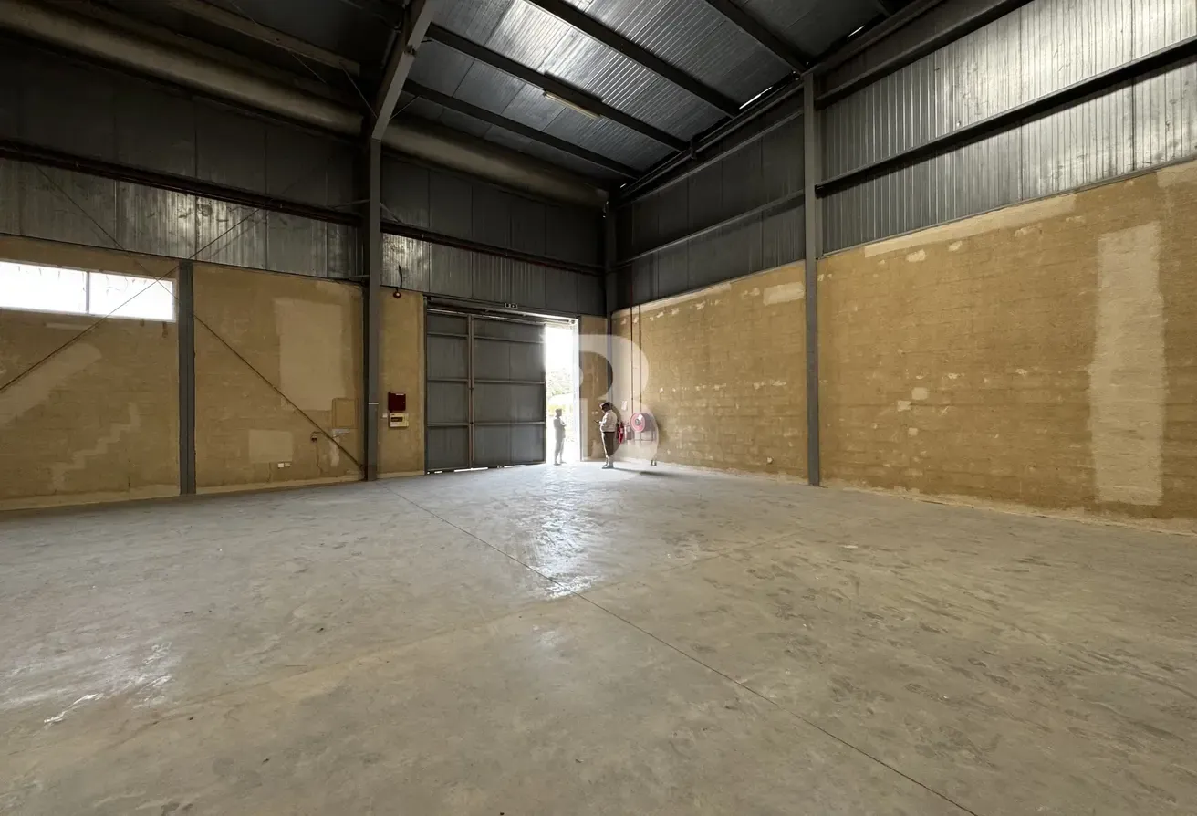 PREMIUM ROAD-FACING ASSET | VACANT IN 3 MONTHS