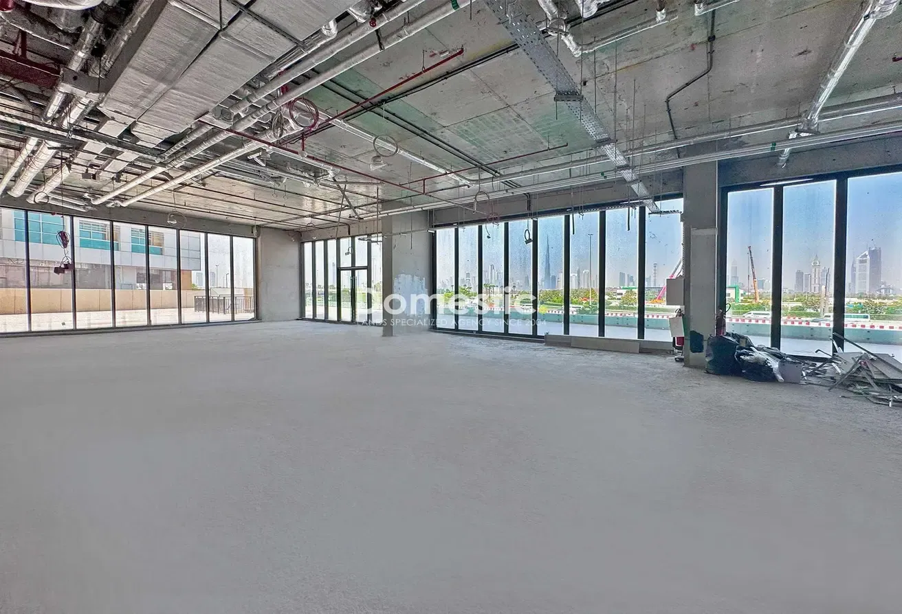 BURJ FACING| HIGH VISIBILITY | BIG SHOP |BEST DEAL