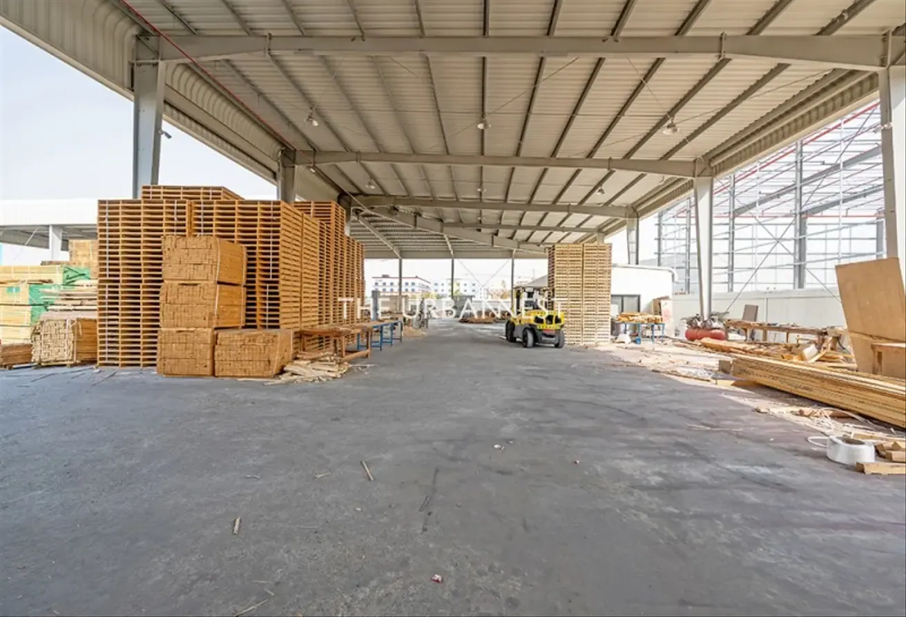 Ready to Move | Vaastu | Newly Built Warehouse