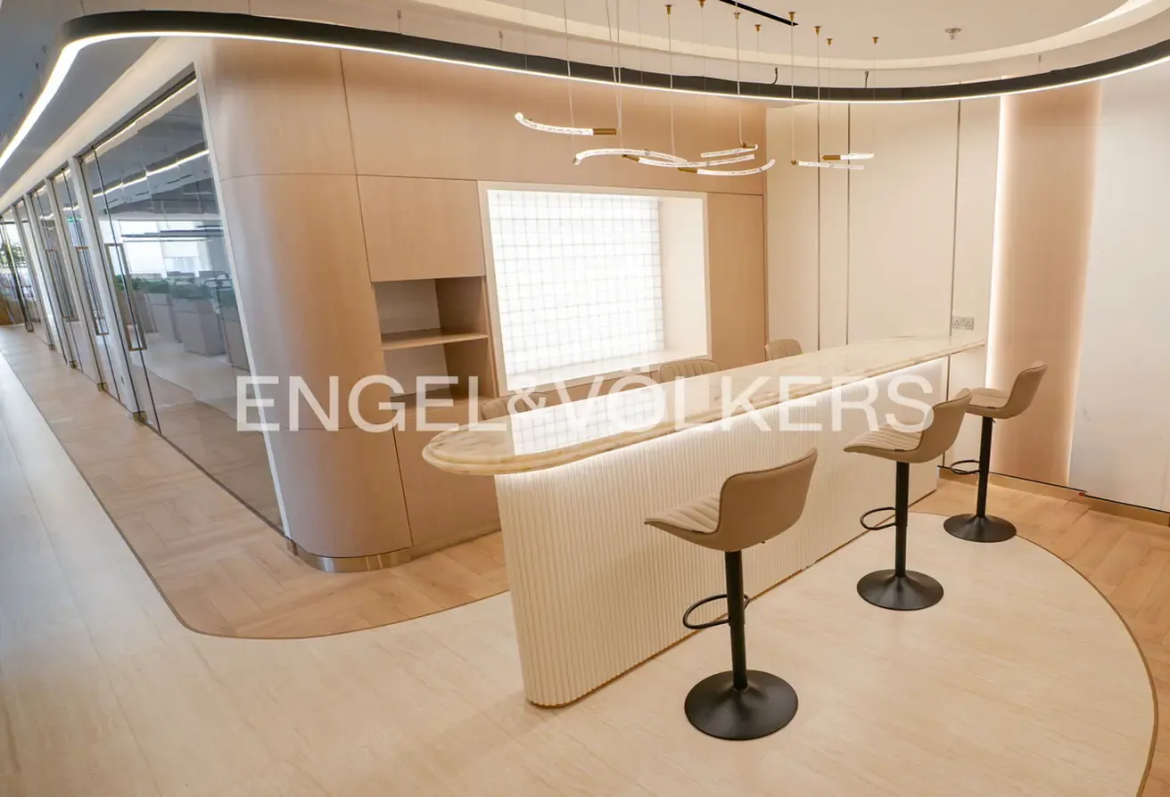 Vacant | Turnkey Office | Skyline Views