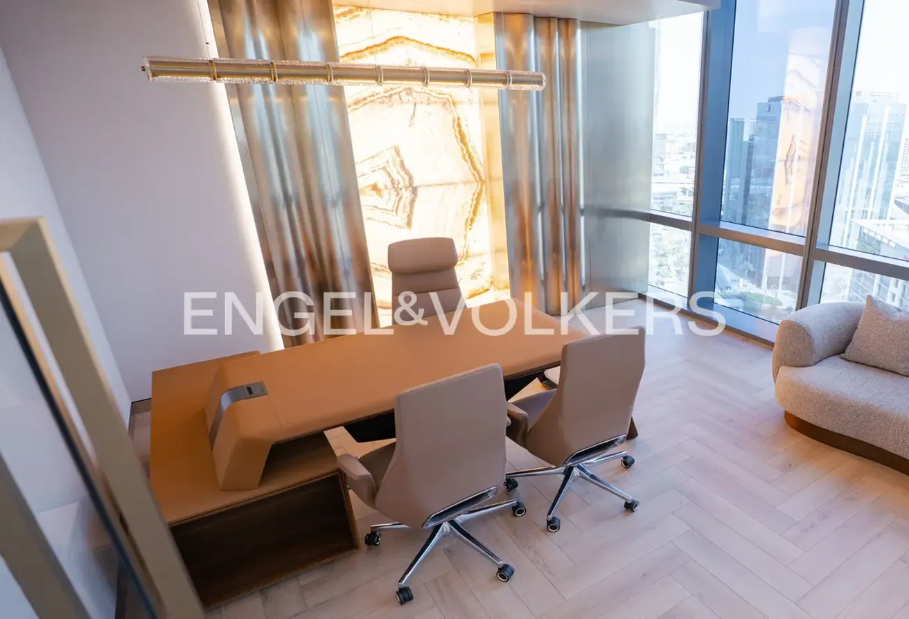 Vacant | Turnkey Office | Skyline Views