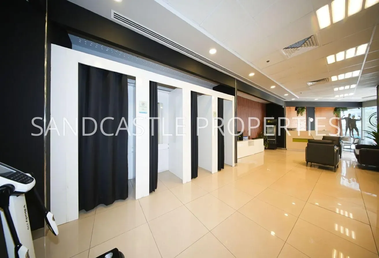 Marina View | Vacant | High Visibility