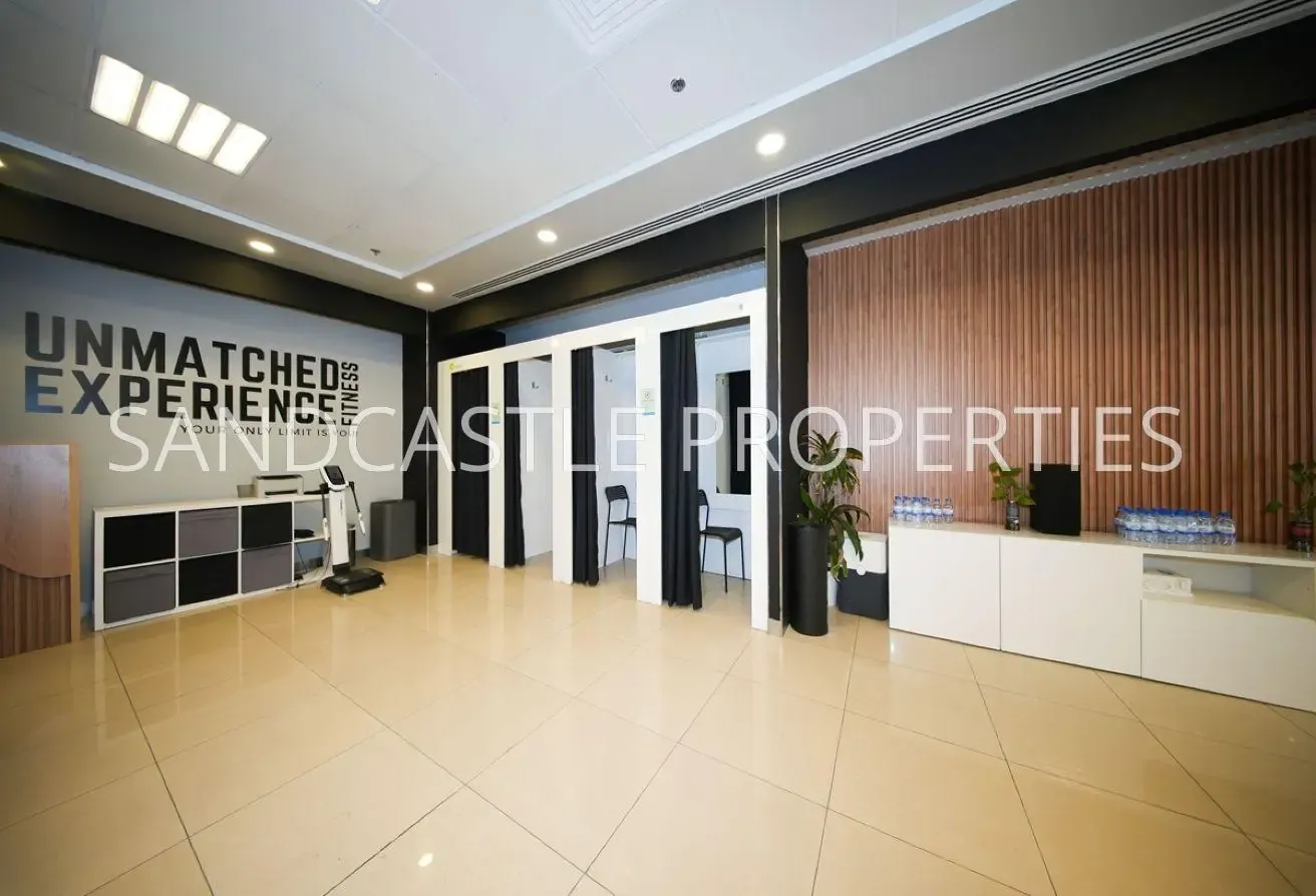 Marina View | Vacant | High Visibility
