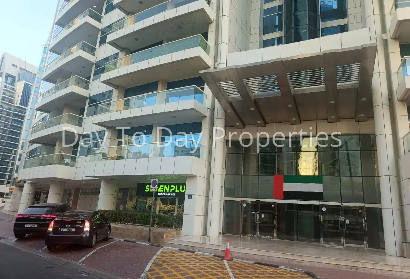 1360 Sqft | Road Facing | GF | Rented | AED 5M