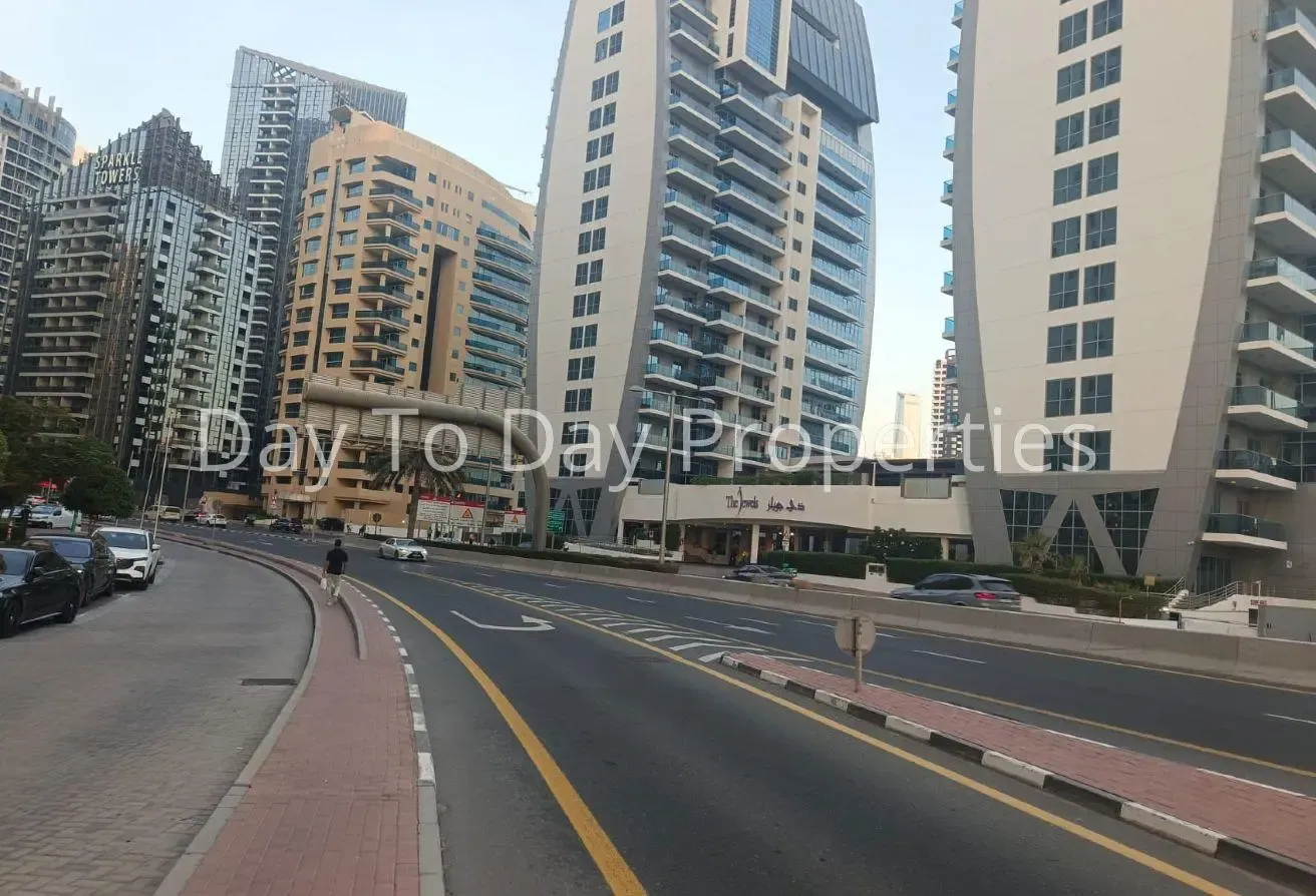 2587 Sqft | Road Facing | GF | Rented | AED 7M