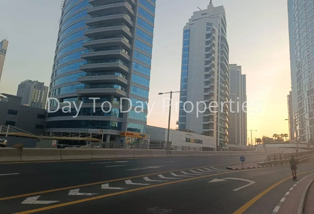 2587 Sqft | Road Facing | GF | Rented | AED 7M