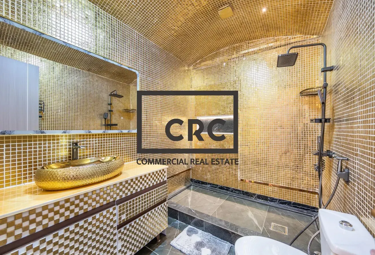 Vacant shop| Dubai Marina |Canal View