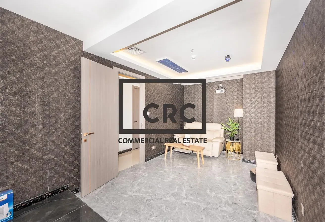 Fully Fitted | Vacant | Canal View | LLC License