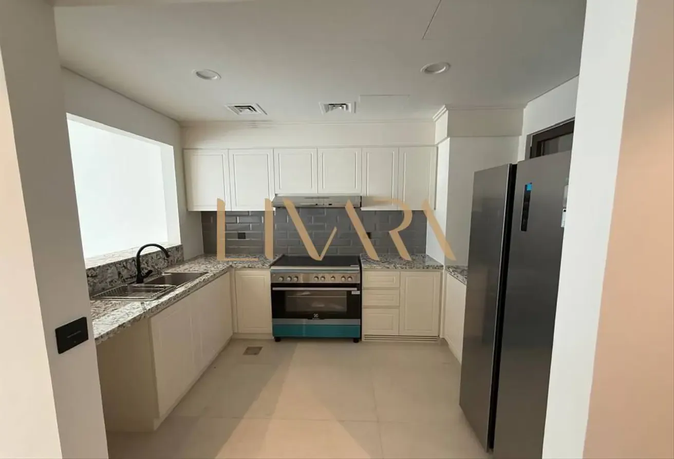 Bright | Close to lagoon | easy access