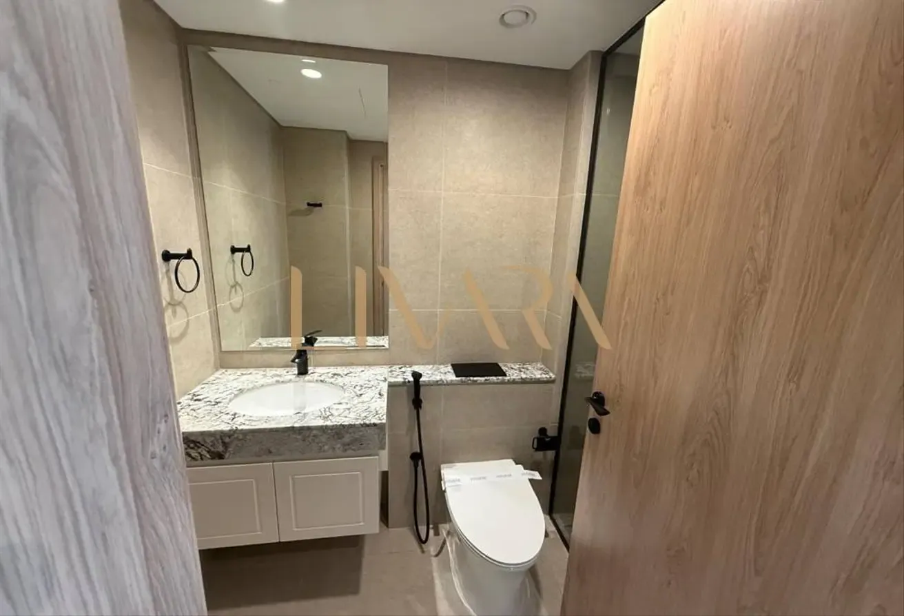 Bright | Close to lagoon | easy access