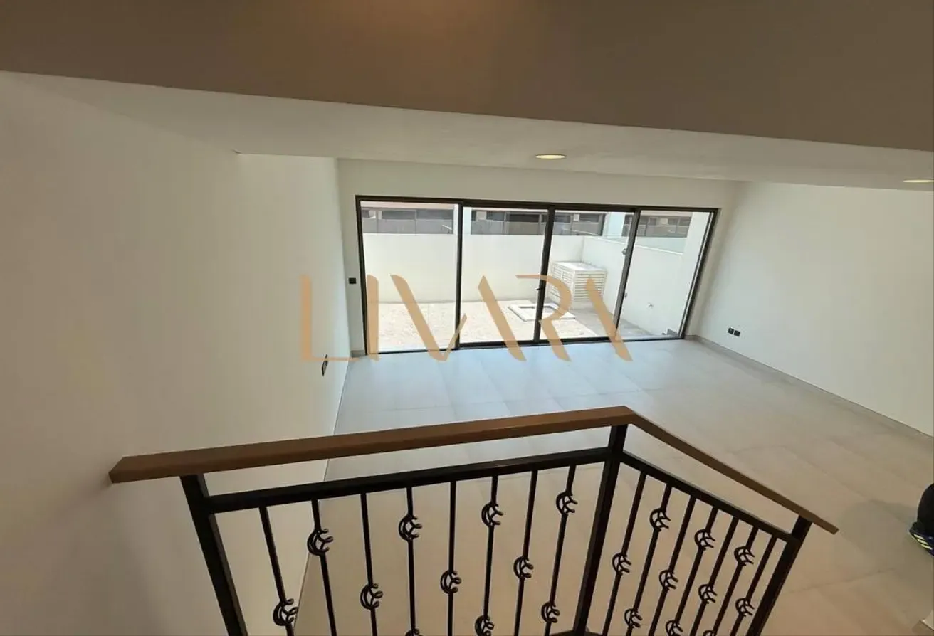 Bright | Close to lagoon | easy access