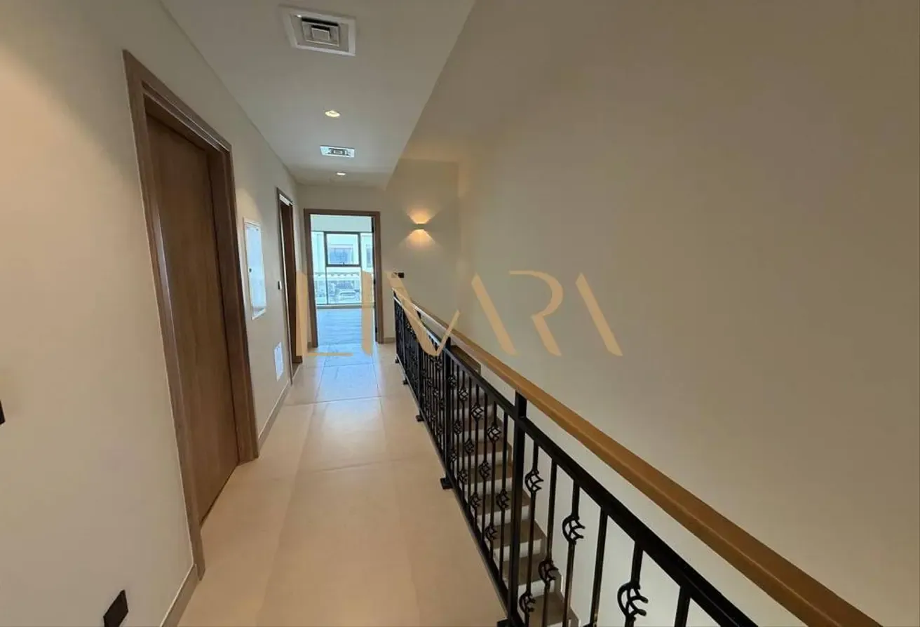 Bright | Close to lagoon | easy access