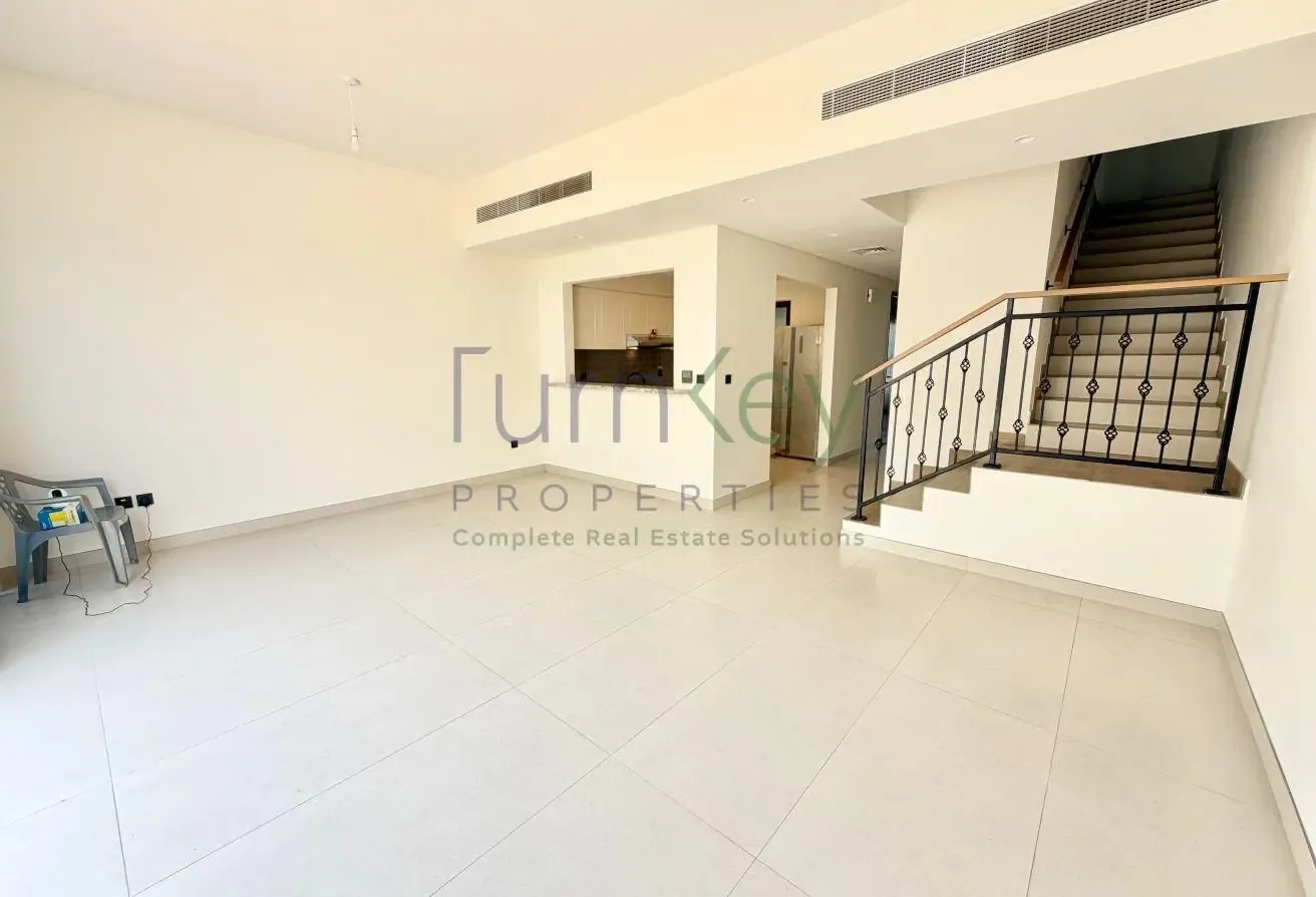 Brand New | Single Row | Close to Lagoons