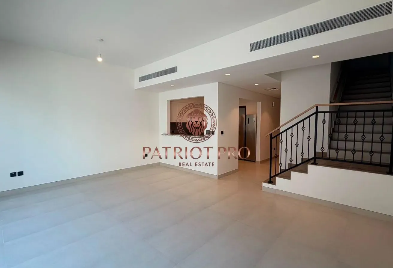 Amazing location | Single Row | No agents