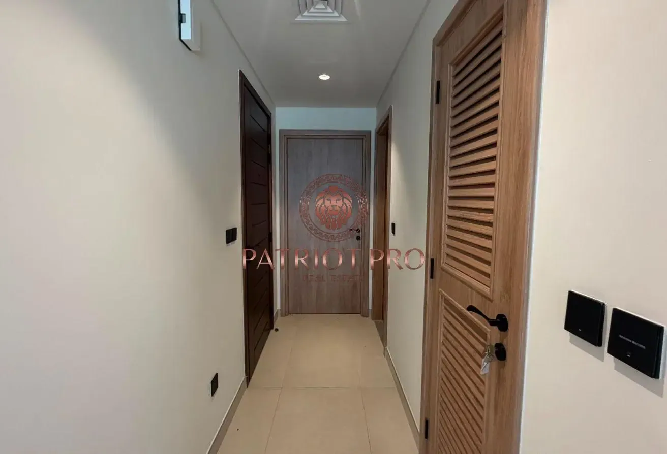 Amazing location | Single Row | No agents
