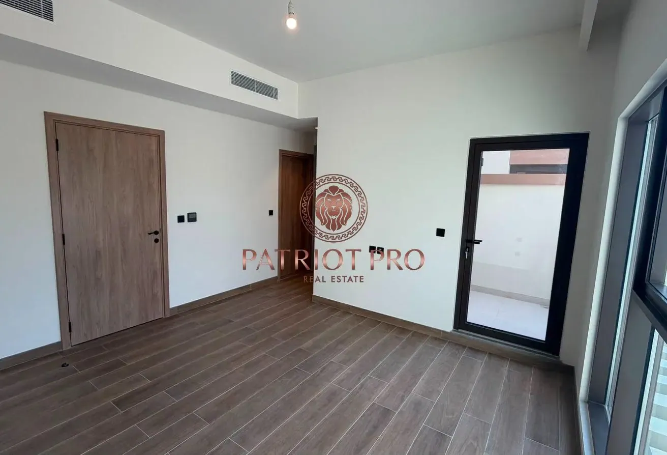 Amazing location | Single Row | No agents
