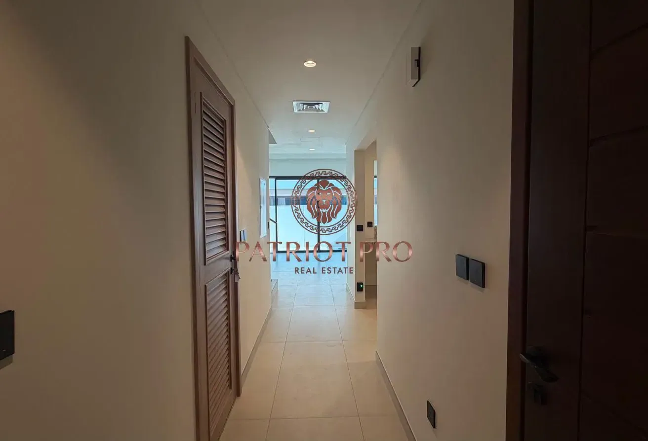 Amazing location | Single Row | No agents