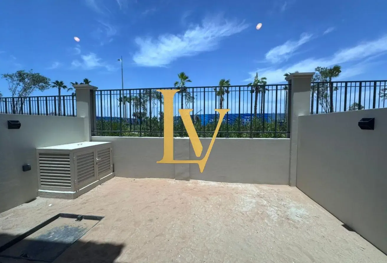 4BR | Single Row | Premium Location |Ready To Move