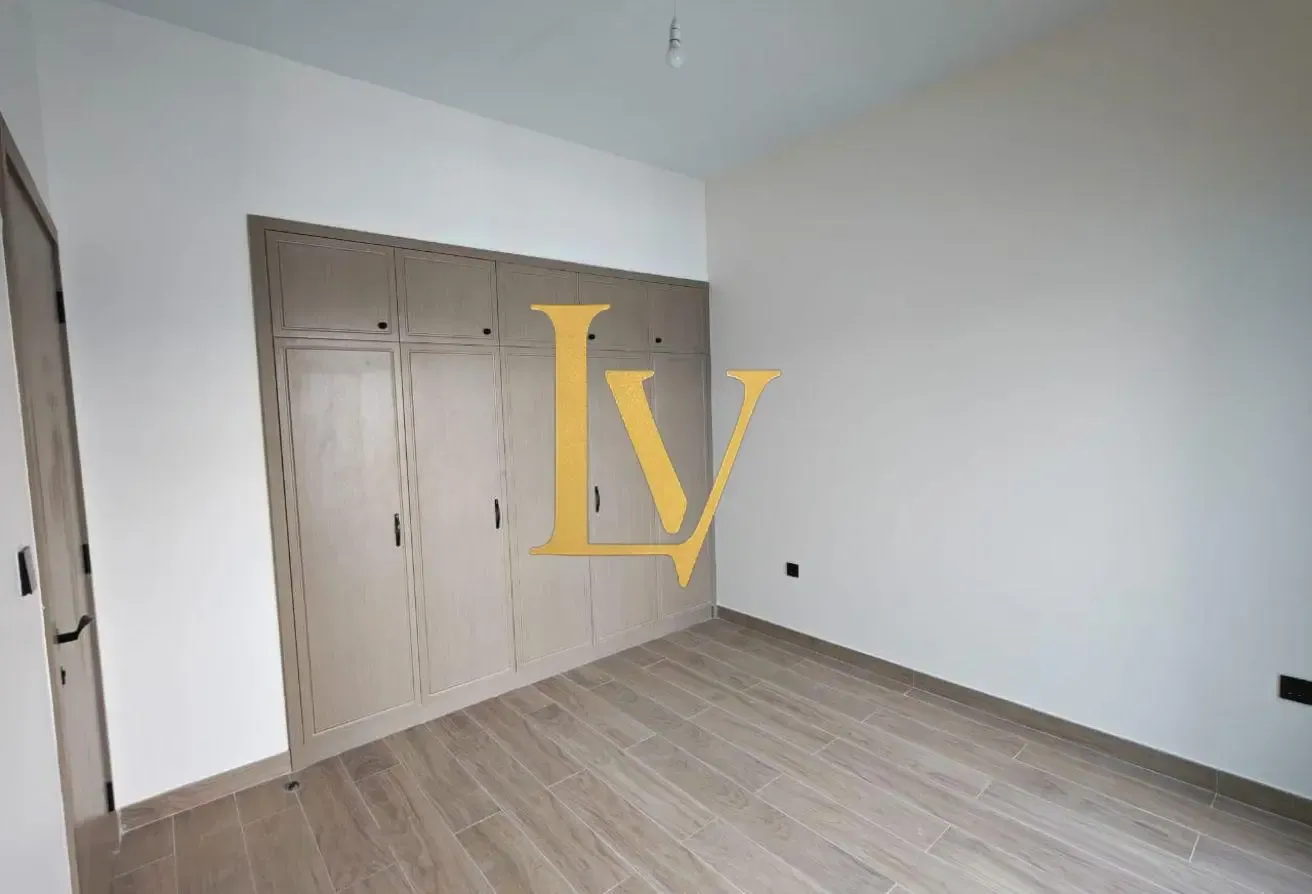 4BR | Single Row | Premium Location |Ready To Move