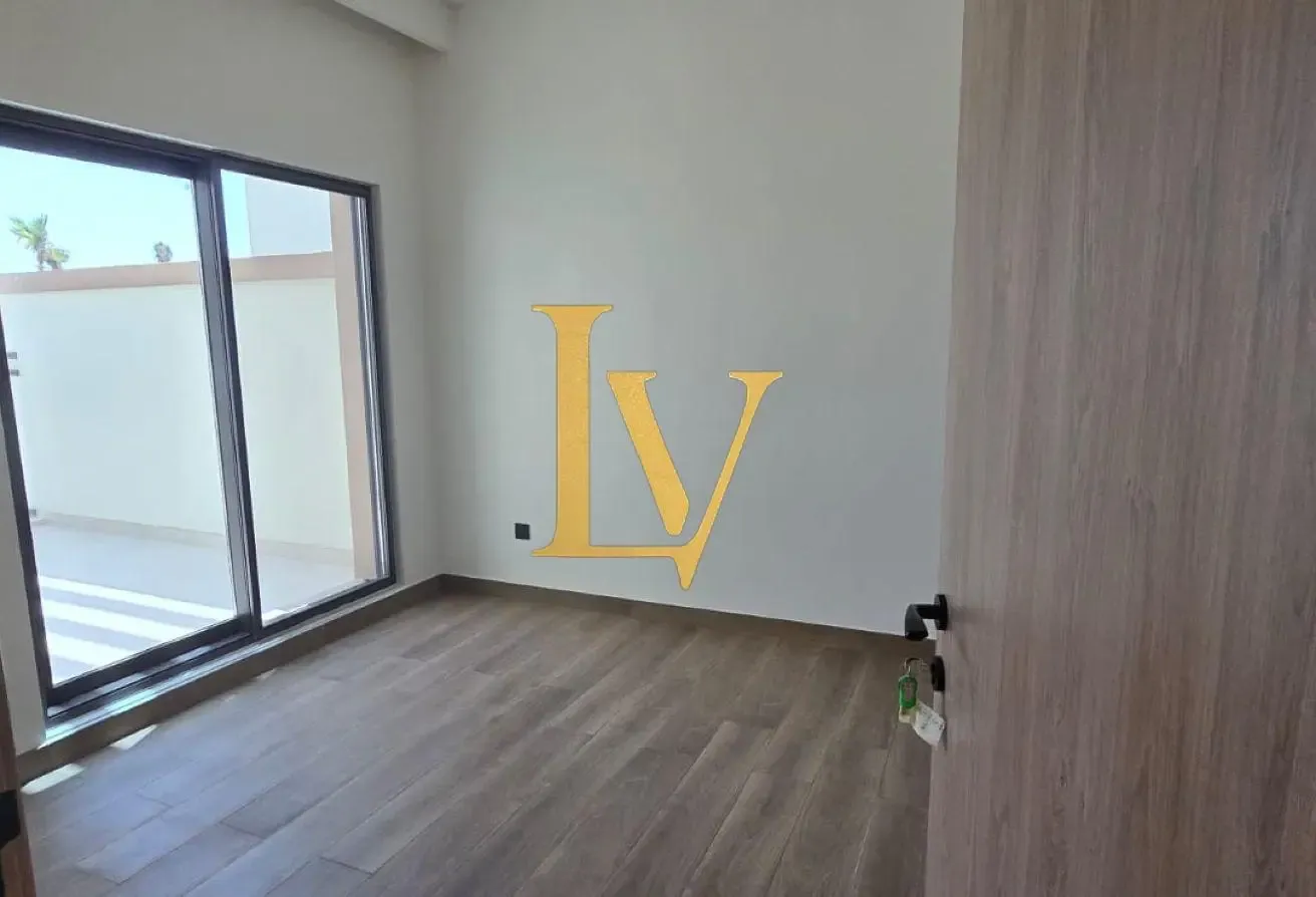 4BR | Single Row | Premium Location |Ready To Move