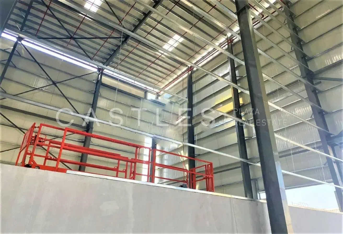 Rented 184,000 Sq ft Logistics Warehouse Facility