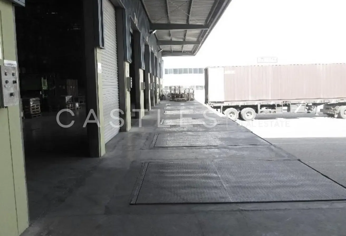 Independent Warehouse I 2000 kW Load