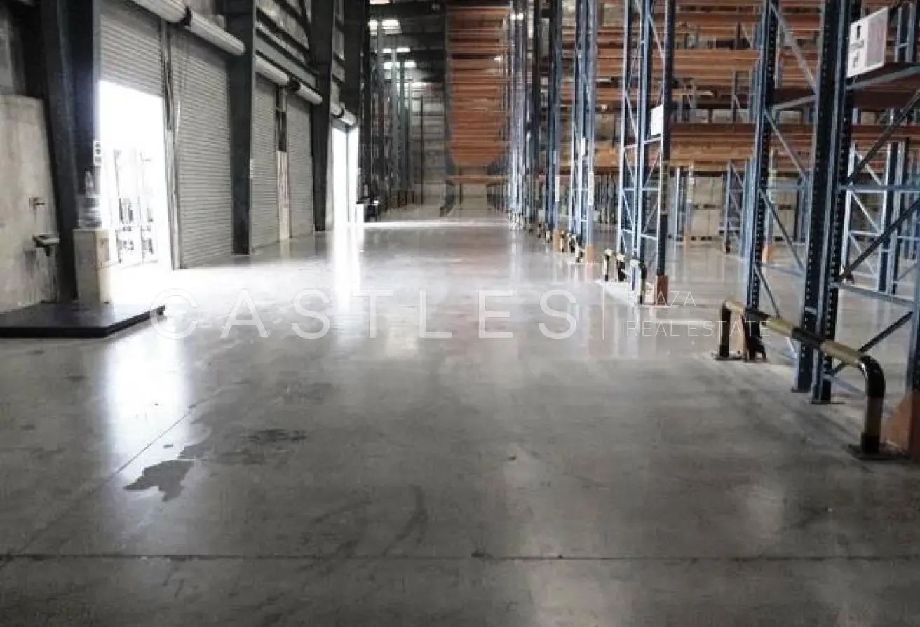 Independent Warehouse I 2000 kW Load