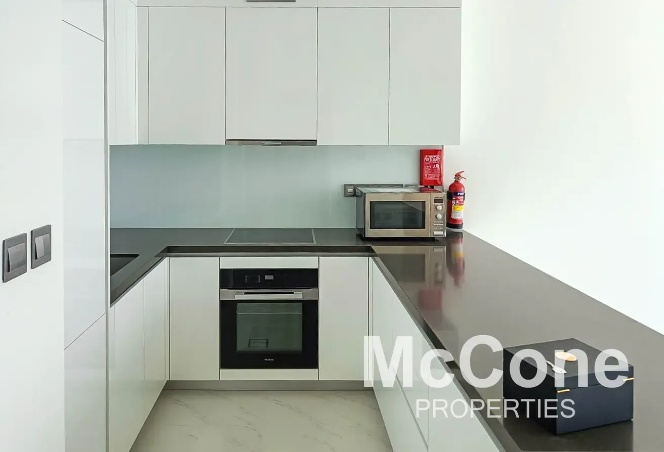 High Floor | Vacant | Water Views
