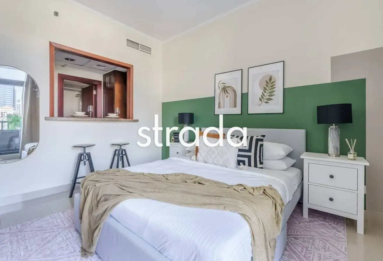 Lake View | Furnished | Study Room