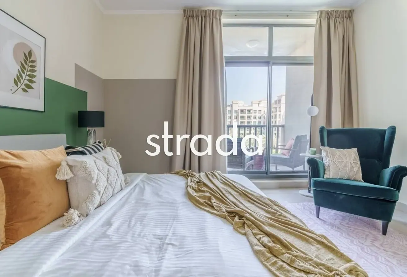 Lake View | Furnished | Study Room