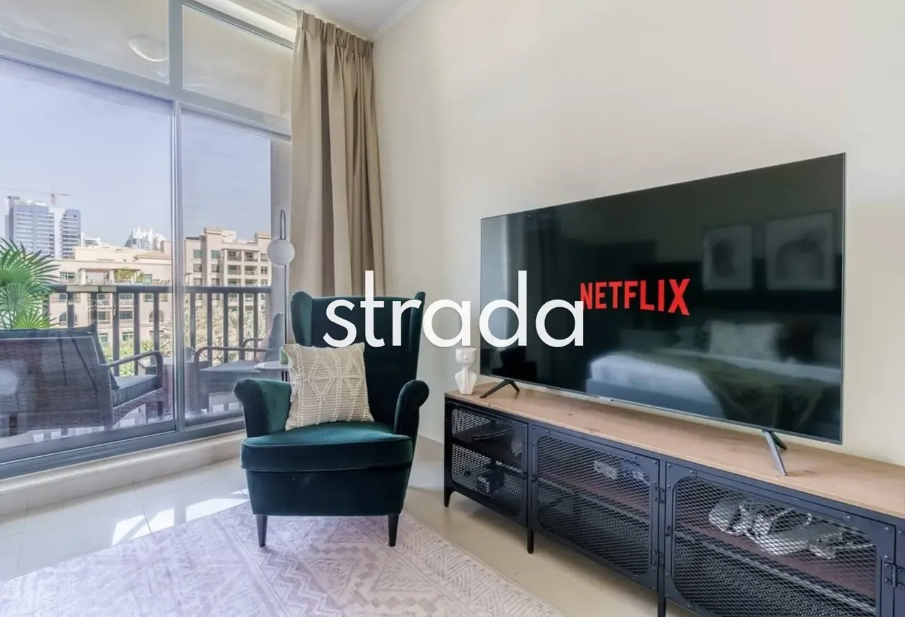 Lake View | Furnished | Study Room