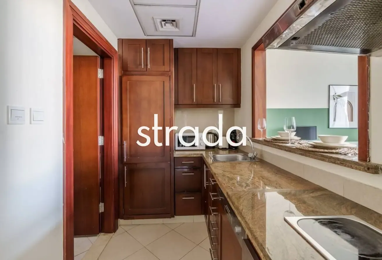 Lake View | Furnished | Study Room