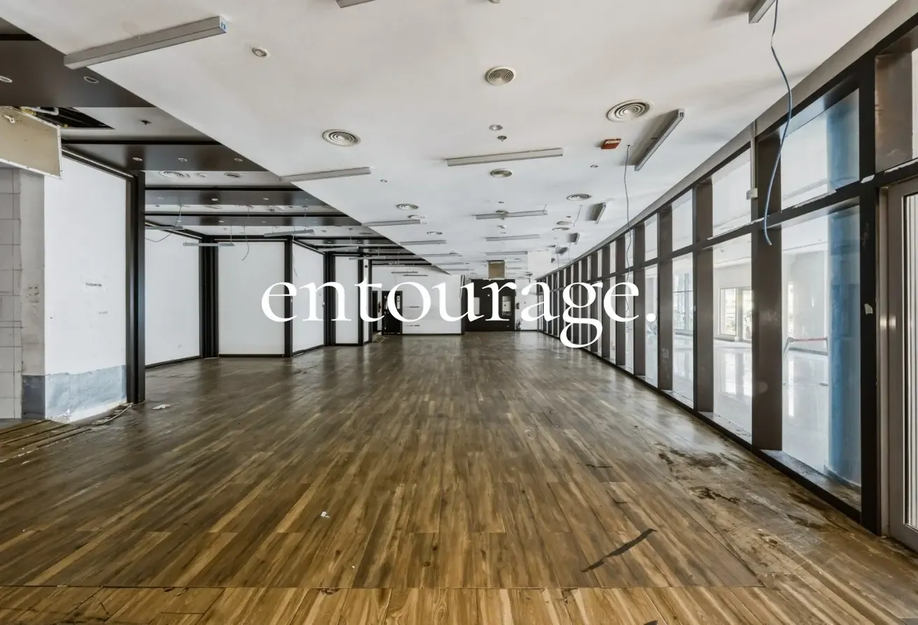 Marina facing | 70KWs | Height ceilings