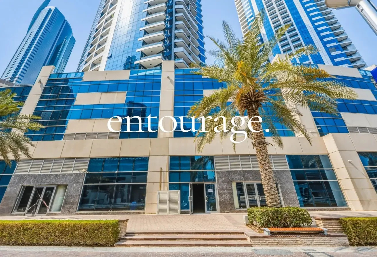 Marina facing | 70KWs | Height ceilings